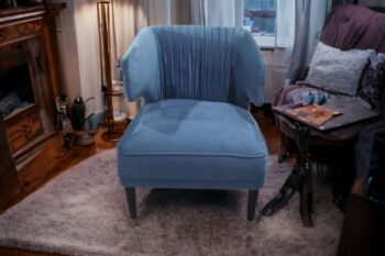 Poltroncina in velluto