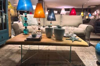 Tavolino da Salotto in Legno con Gamba in Vetro