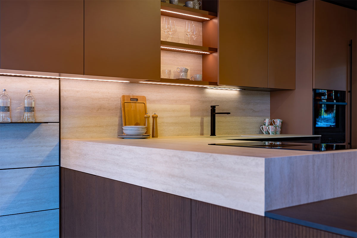 DIN25388-HDR